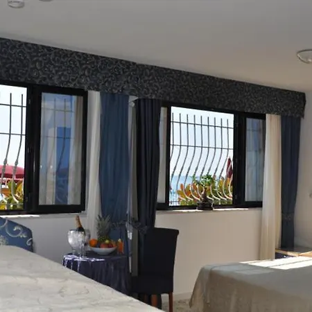 La Playa 4*