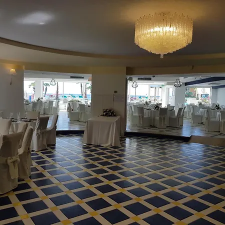 Hotel La Playa 4*