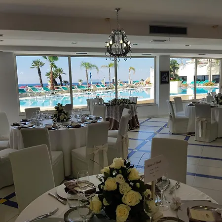 Hotel La Playa