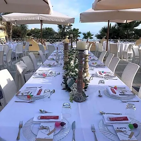 La Playa ホテル 4*