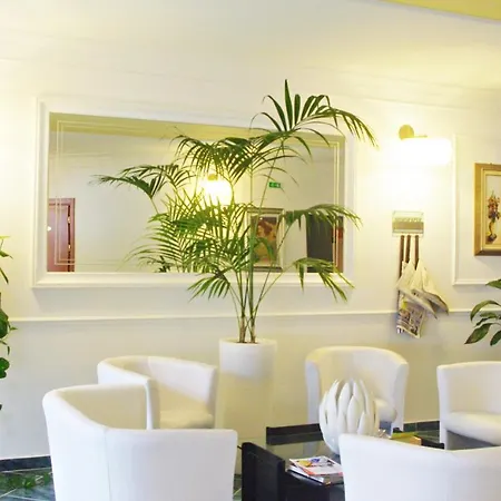 La Playa Hotel 4*